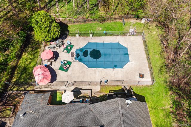 11 Hustis Road, Cold Spring, NY 10516