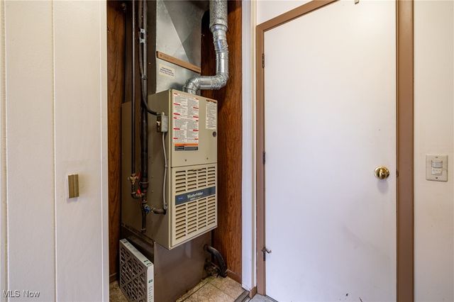 12393 Woodbriar Circle, Strongsville, OH 44136