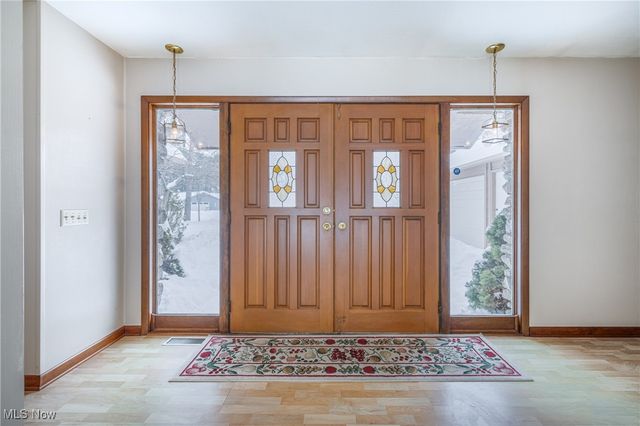 12393 Woodbriar Circle, Strongsville, OH 44136