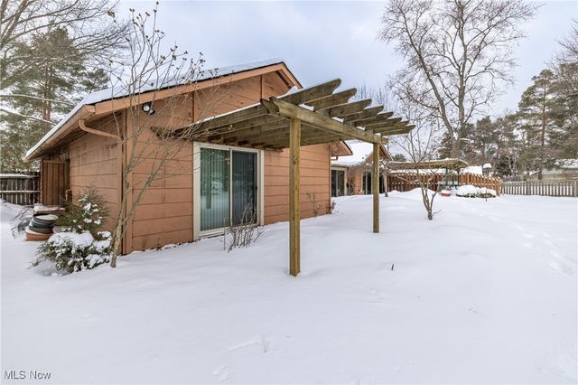 12393 Woodbriar Circle, Strongsville, OH 44136