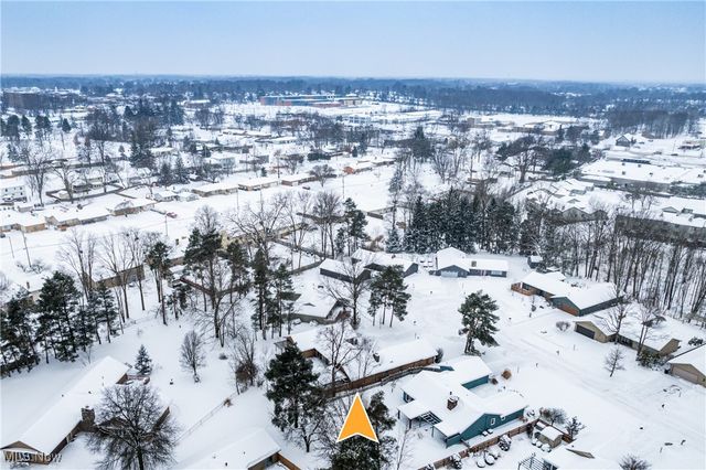 12393 Woodbriar Circle, Strongsville, OH 44136