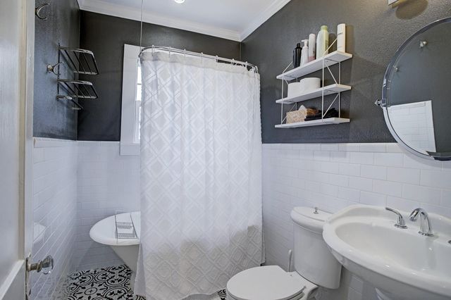 127 Payne Street, Houston, TX 77009