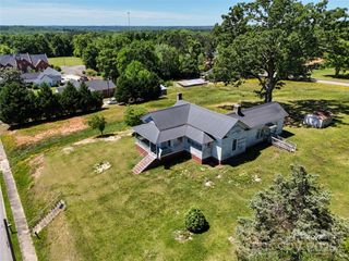 213 S Main Street, Jefferson, SC 29718