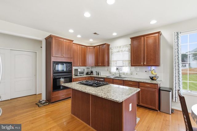43679 LUCKETTS BRIDGE CIR, Ashburn, VA 20148
