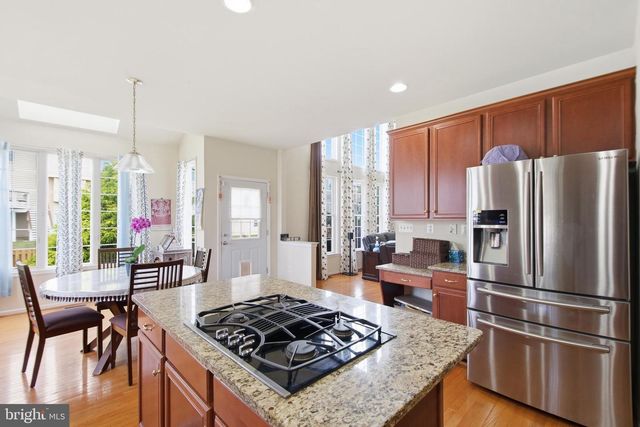 43679 LUCKETTS BRIDGE CIR, Ashburn, VA 20148