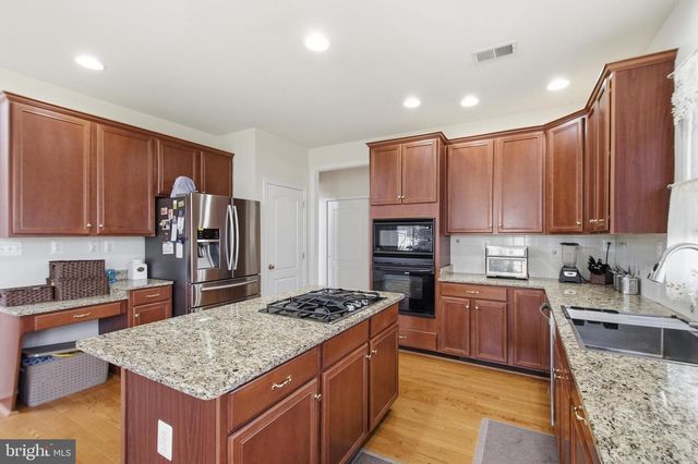 43679 LUCKETTS BRIDGE CIR, Ashburn, VA 20148