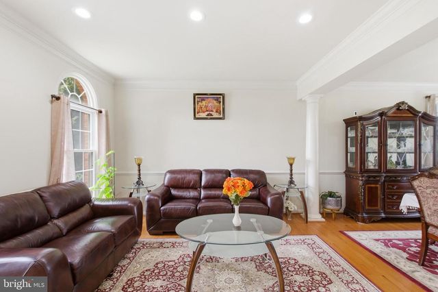 43679 LUCKETTS BRIDGE CIR, Ashburn, VA 20148