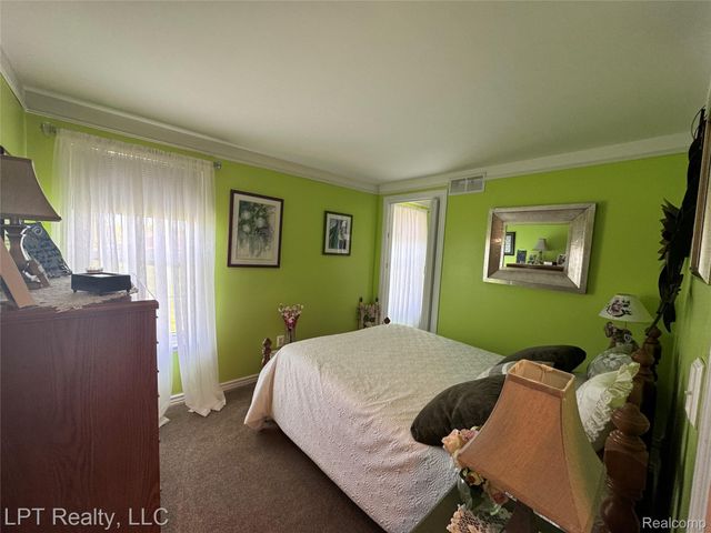 28382 Brookfield Court, Brownstown Charter Township, MI 48183