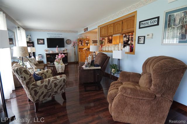 28382 Brookfield Court, Brownstown Charter Township, MI 48183