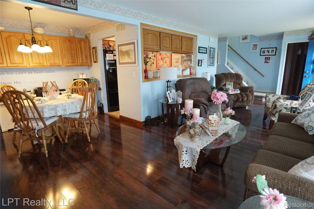28382 Brookfield Court, Brownstown Charter Township, MI 48183