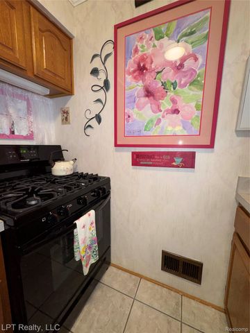 28382 Brookfield Court, Brownstown Charter Township, MI 48183