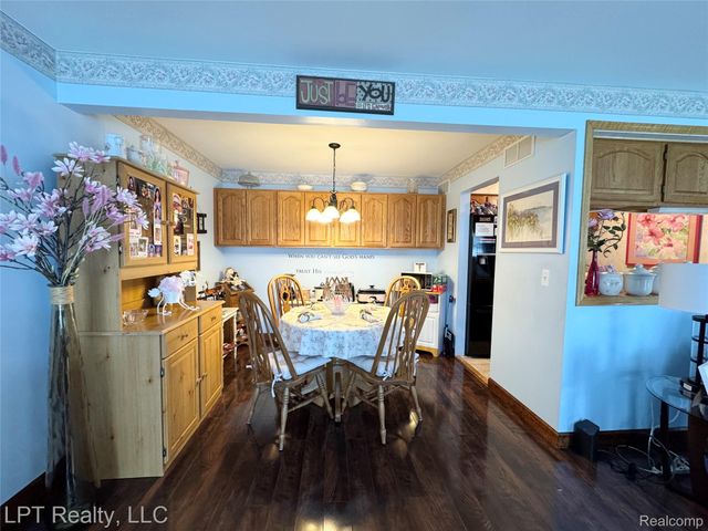 28382 Brookfield Court, Brownstown Charter Township, MI 48183
