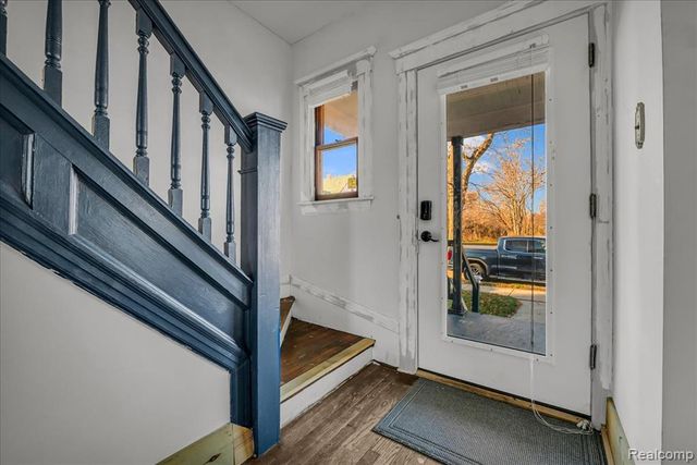 9390 Emmons, Detroit, MI 48214