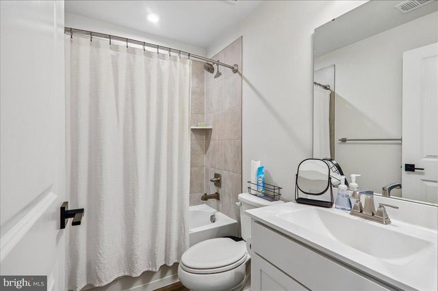 6110 NORTHWEST DR, Hyattsville, MD 20782