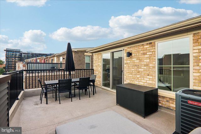 6110 NORTHWEST DR, Hyattsville, MD 20782