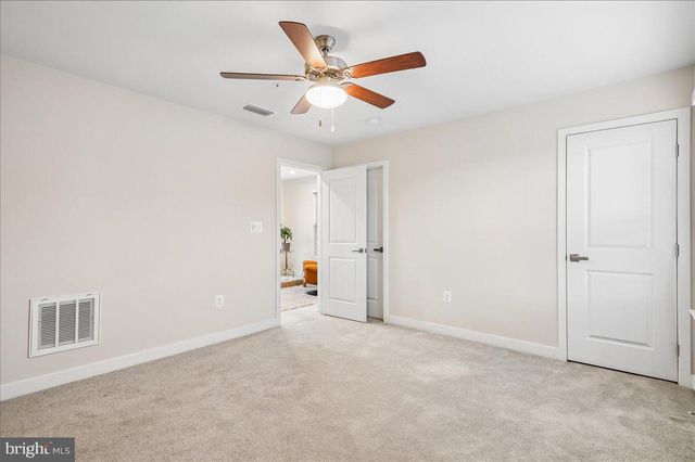6110 NORTHWEST DR, Hyattsville, MD 20782