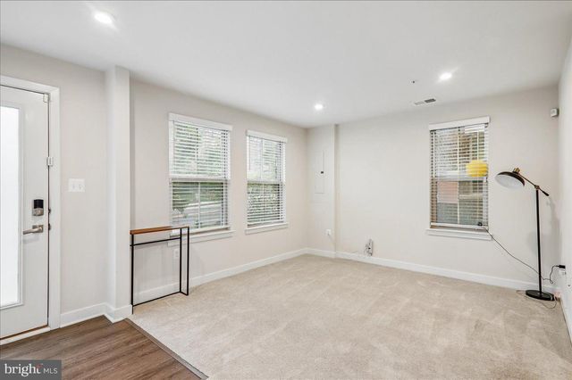 6110 NORTHWEST DR, Hyattsville, MD 20782