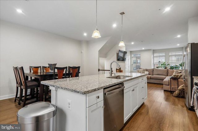 6110 NORTHWEST DR, Hyattsville, MD 20782