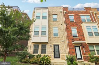 6110 NORTHWEST DR, Hyattsville, MD 20782