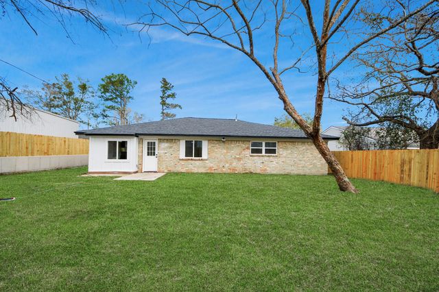 717 Phyllis Court, Conroe, TX 77303