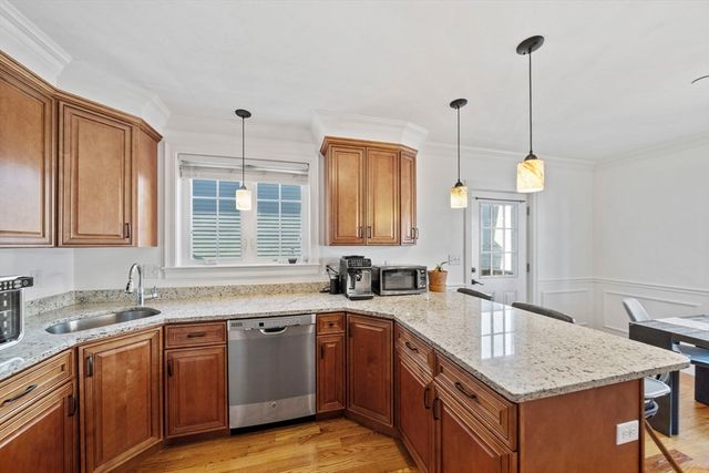 51 Branch St 3, Quincy, MA 02169