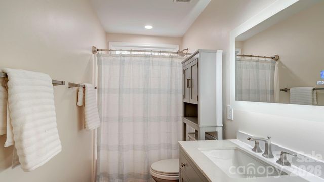 9821 Zackery Avenue, Charlotte, NC 28277