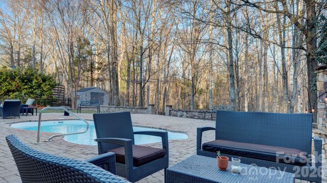 9821 Zackery Avenue, Charlotte, NC 28277