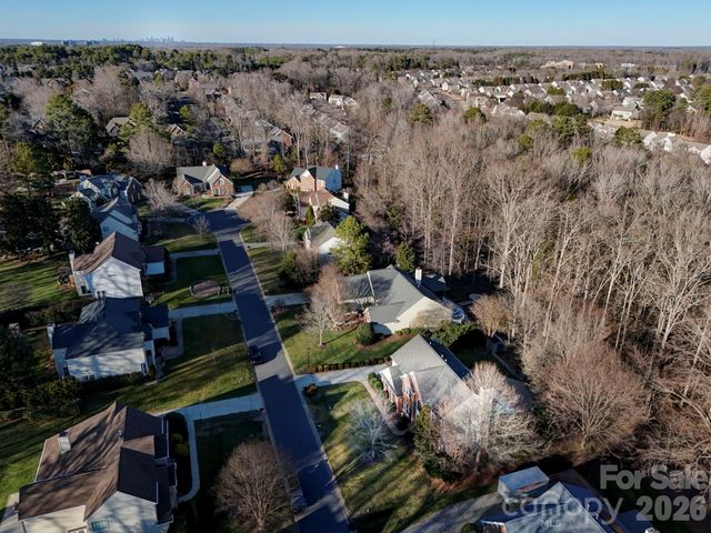 9821 Zackery Avenue, Charlotte, NC 28277