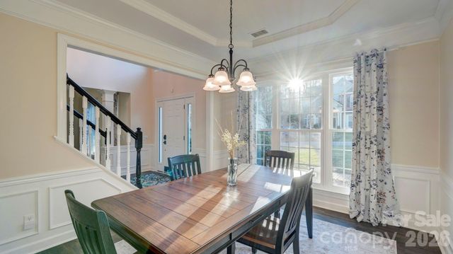 9821 Zackery Avenue, Charlotte, NC 28277