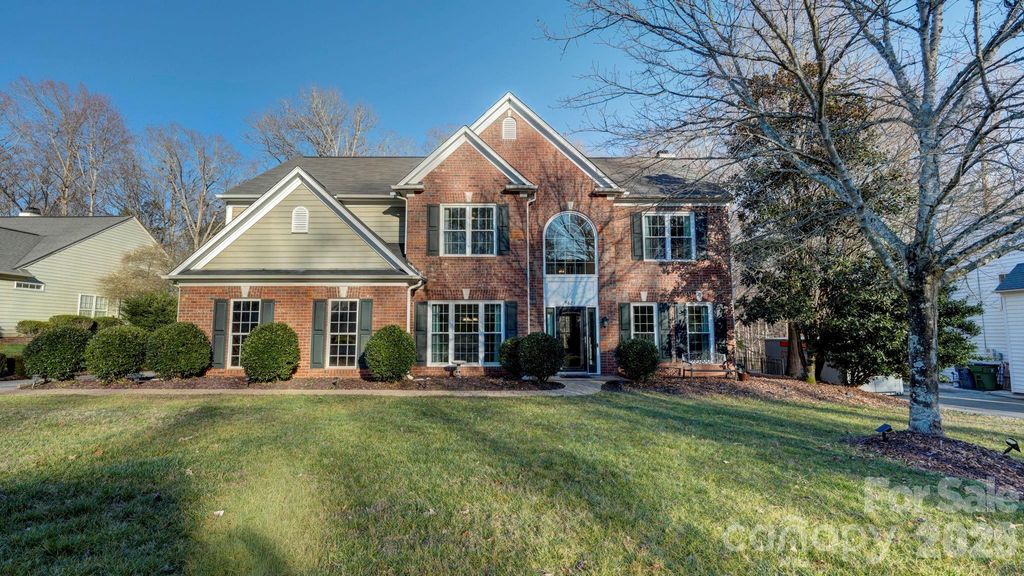 9821 Zackery Avenue, Charlotte, NC 28277