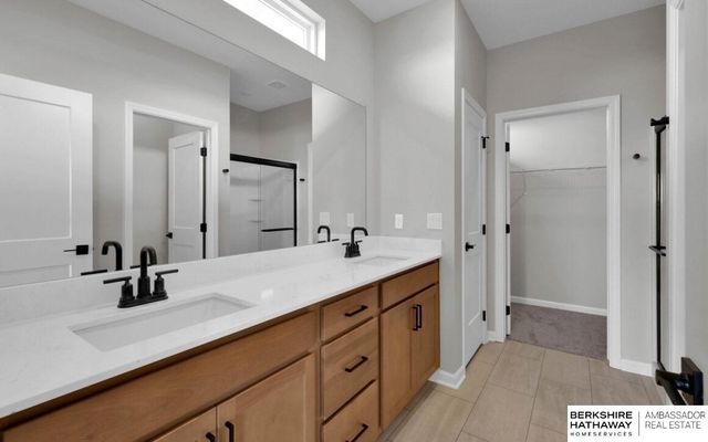 18073 Soldier Street, Omaha, NE 68136