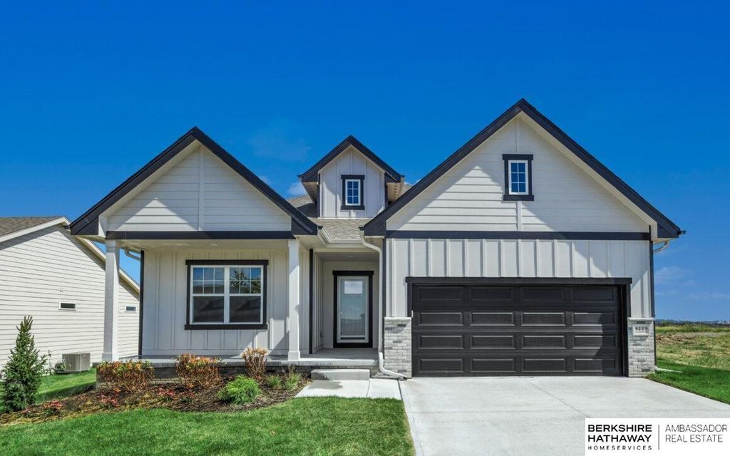 18073 Soldier Street, Omaha, NE 68136
