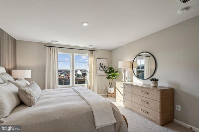 59 VERNON ST, Charles Town, WV 25414