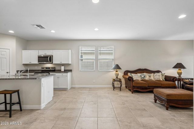 8259 W MANTLE Way, Florence, AZ 85132