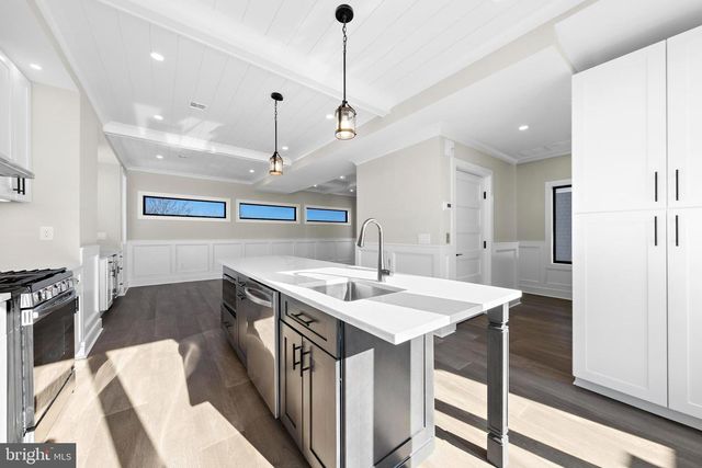 101 W 15TH ST, Long Beach Township, NJ 08008