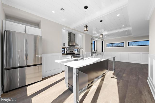 101 W 15TH ST, Long Beach Township, NJ 08008