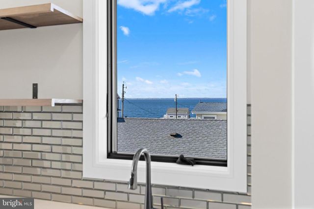 101 W 15TH ST, Long Beach Township, NJ 08008