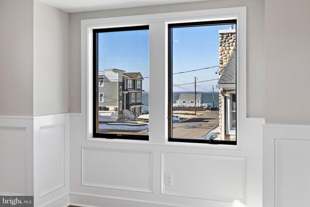 101 W 15TH ST, Long Beach Township, NJ 08008