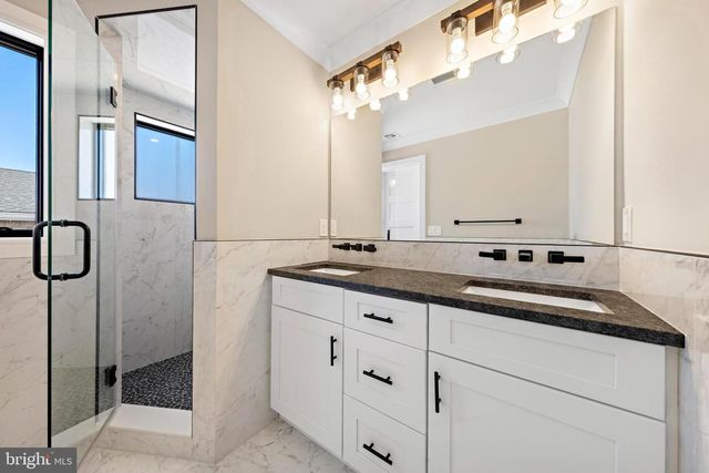 101 W 15TH ST, Long Beach Township, NJ 08008