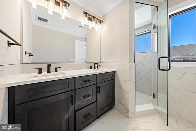 101 W 15TH ST, Long Beach Township, NJ 08008