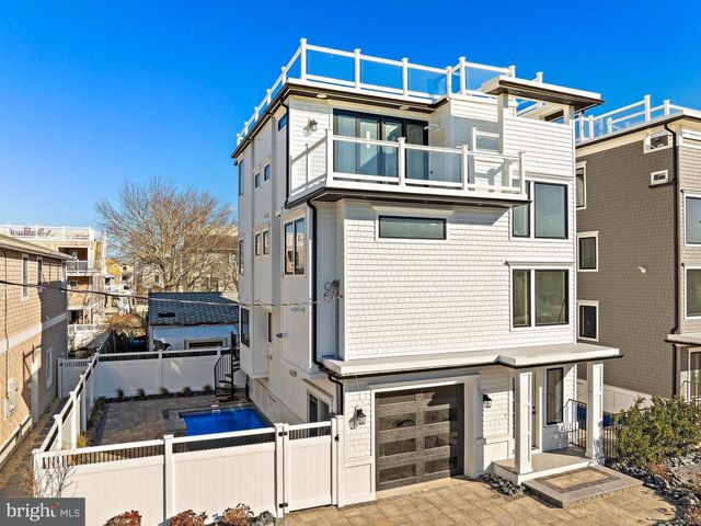 101 W 15TH ST, Long Beach Township, NJ 08008