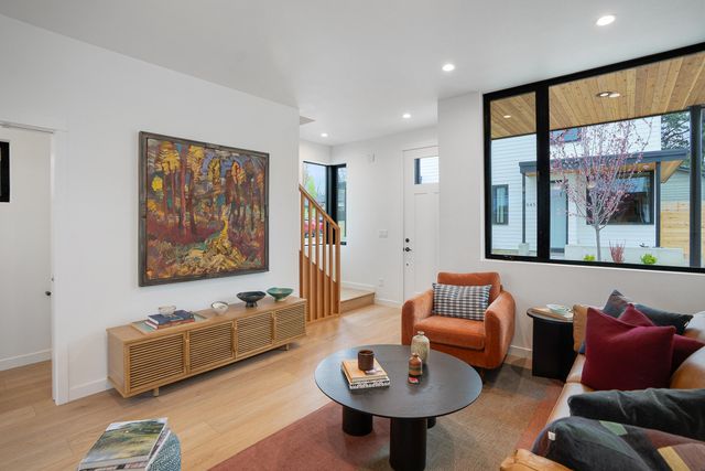 633 NE Marshall Avenue, Bend, OR 97701