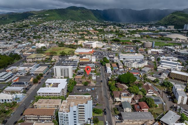 906 Hausten Street, Honolulu, HI 96826