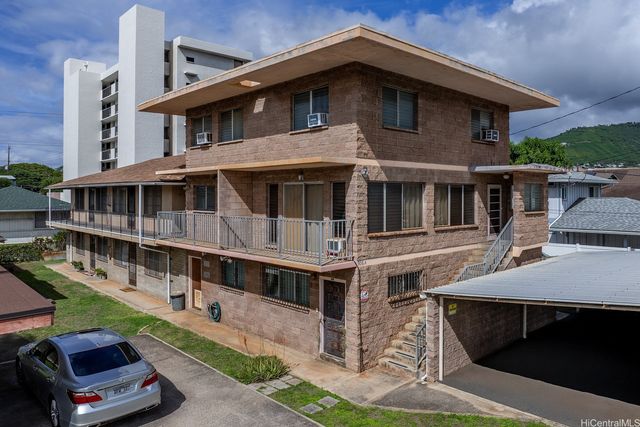 906 Hausten Street, Honolulu, HI 96826