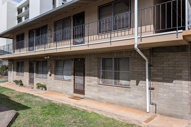 906 Hausten Street, Honolulu, HI 96826