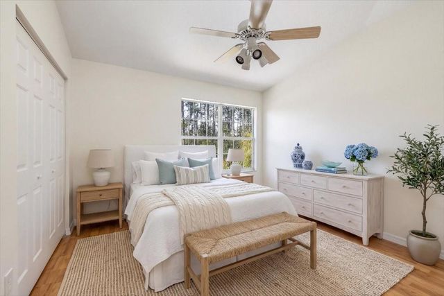 4 LAKE CHARLES PLACE, Palm Coast, FL 32137