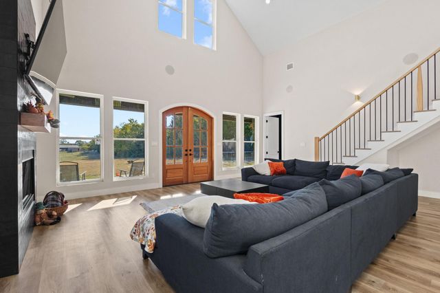 430 N Washburn Road, Bells, TX 75414