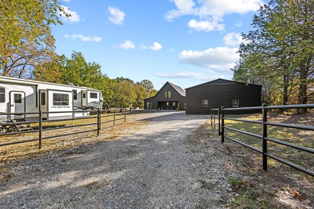 430 N Washburn Road, Bells, TX 75414