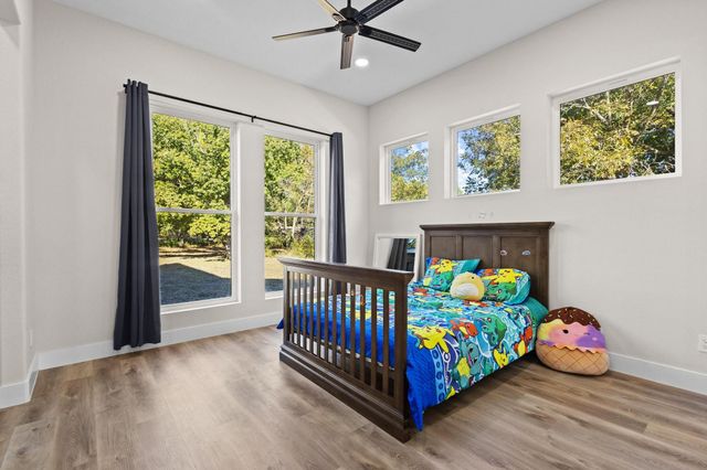 430 N Washburn Road, Bells, TX 75414