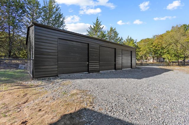 430 N Washburn Road, Bells, TX 75414